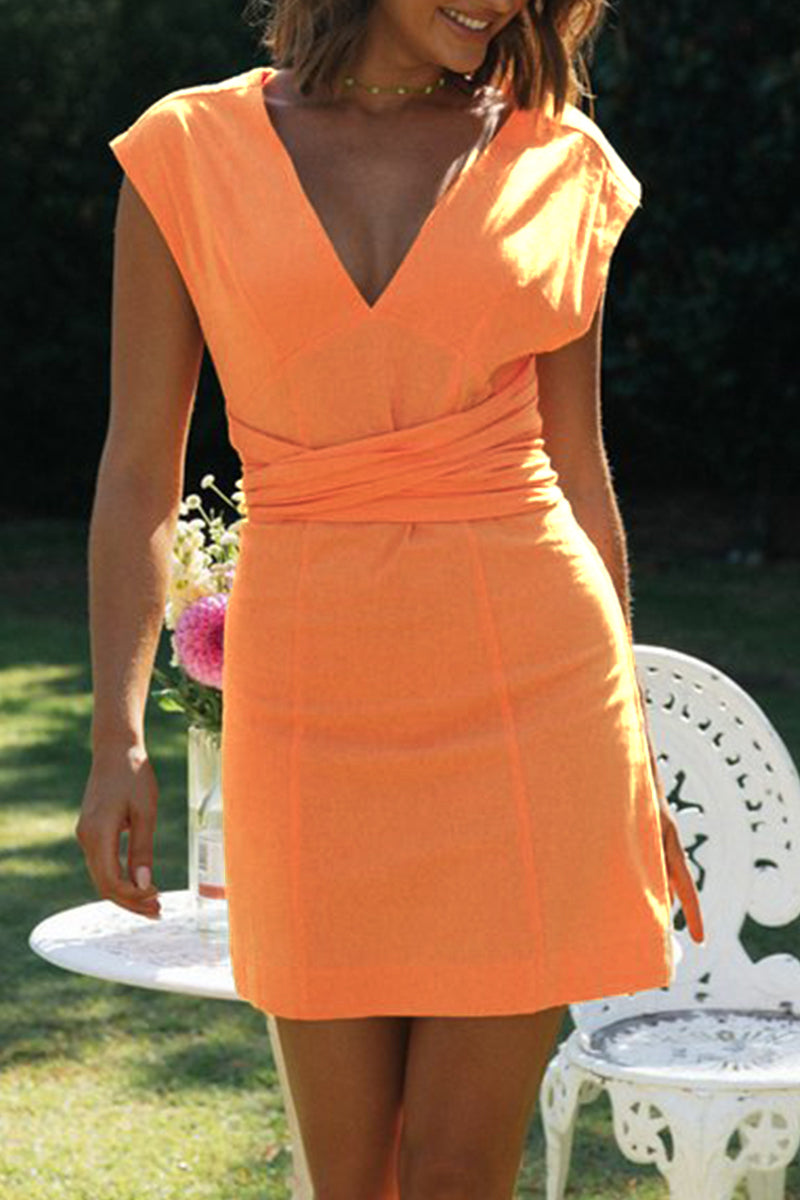 Vestidos elegantes y dulces de corte A con escote en V y frenillo liso