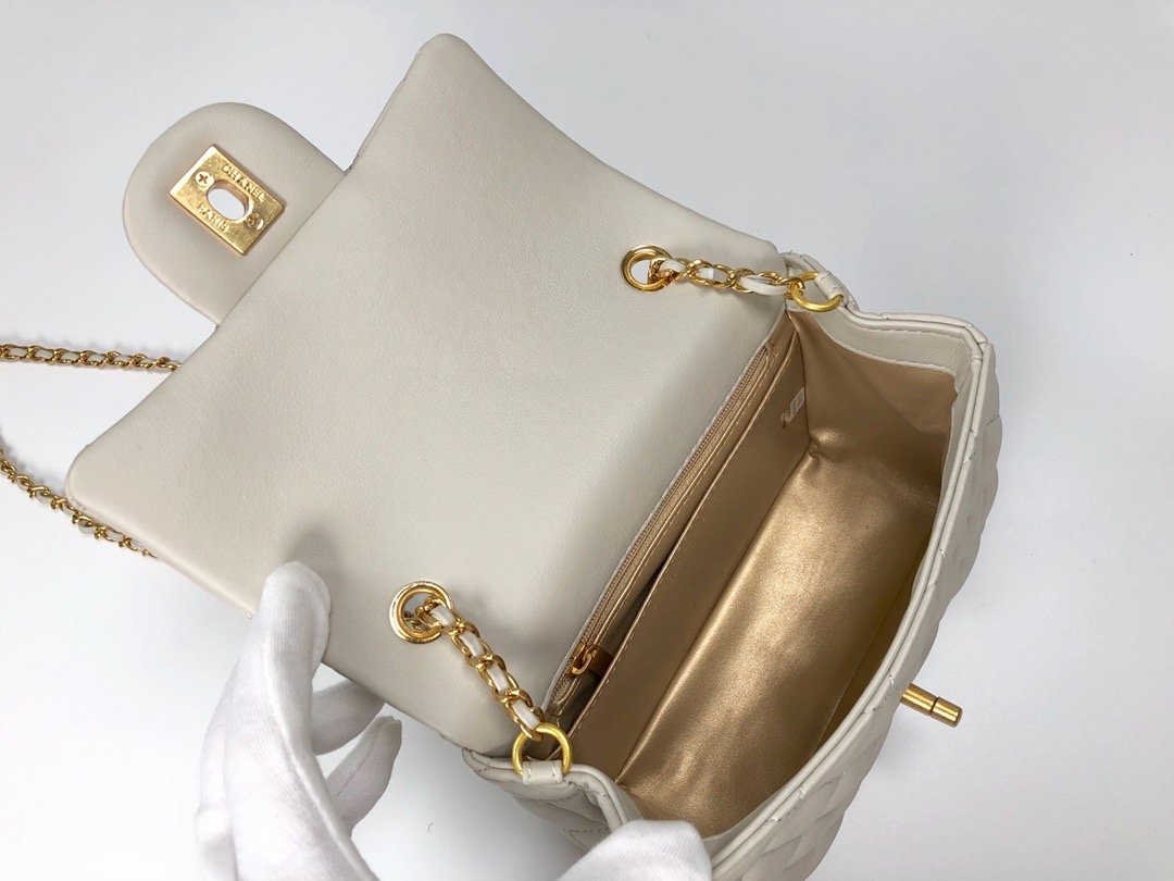 CHANEL  PEARL CRUSH MINI FLAP