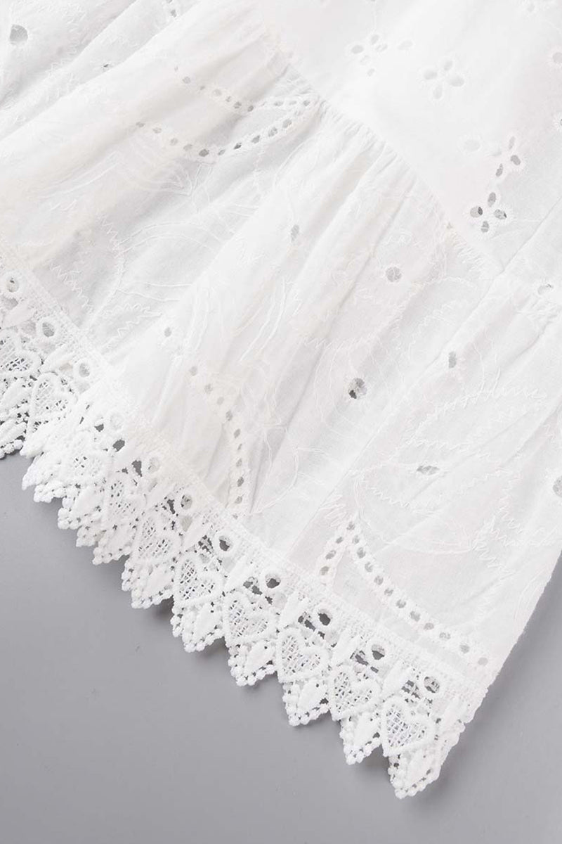 Vestidos elegantes y dulces con borlas lisas bordadas y escote en V ahuecado.