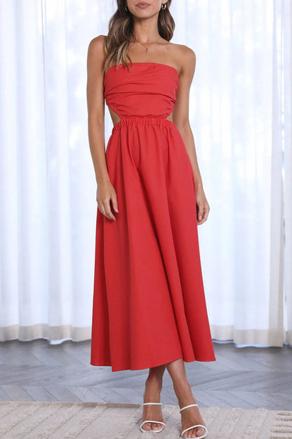 Vestidos de celebridades sexys con faldas lisas, sin espalda y sin tirantes.