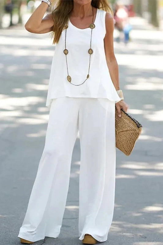 Conjunto informal sencillo de dos piezas, sin mangas, con cuello redondo y bolsillos lisos