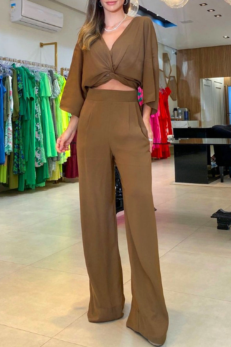 Conjunto de dos piezas tres cuartos con escote en V y frenillo liso de estilo informal y sencillo