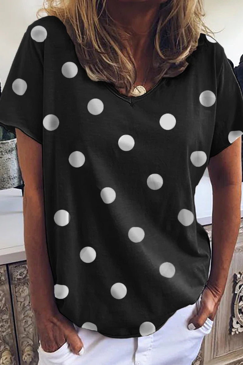 Camisetas universitarias informales con cuello en V y estampado de lunares