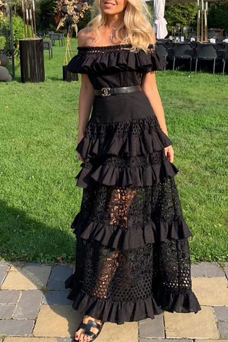 Vestidos elegantes de celebridades con encaje liso, ahuecados, sin cinturón y hombros descubiertos.