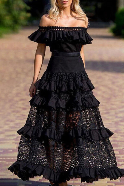 Vestidos elegantes de celebridades con encaje liso, ahuecados, sin cinturón y hombros descubiertos.