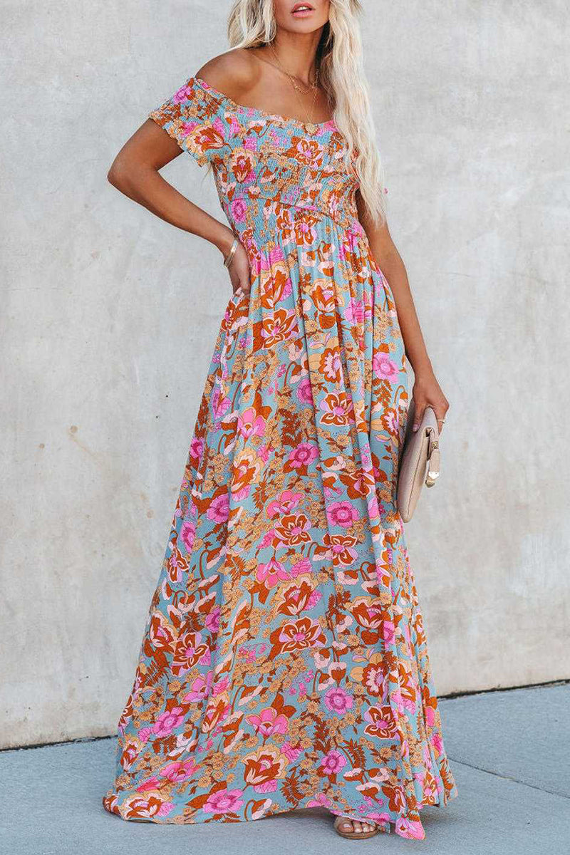 Elegante vestido estampado de patchwork floral con hombros descubiertos para vacaciones