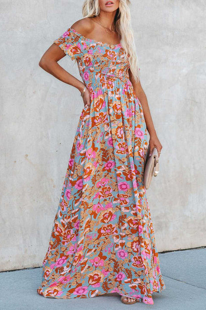Elegante vestido estampado de patchwork floral con hombros descubiertos para vacaciones