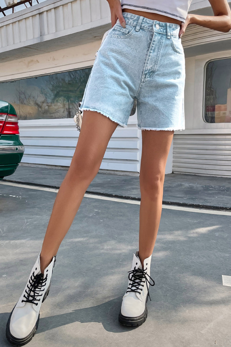 SHORTS VAQUEROS DE TEJIDO VAQUERO CON BAJO SIN CRUZAR DE COLOR LISO