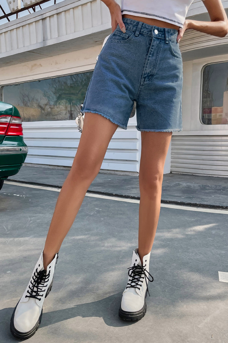 SHORTS VAQUEROS DE TEJIDO VAQUERO CON BAJO SIN CRUZAR DE COLOR LISO