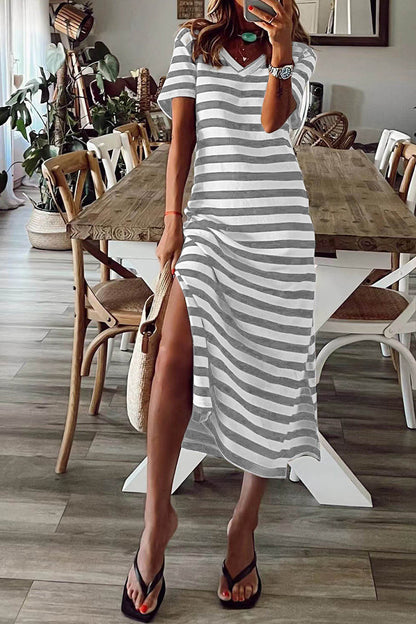 Vestido informal de rayas con cuello en V y manga corta
