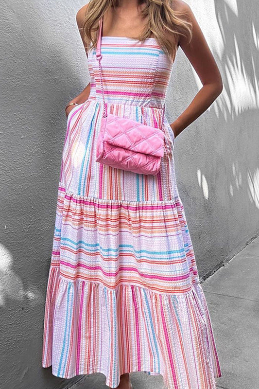 Vestido informal de rayas con bolsillos y tirantes
