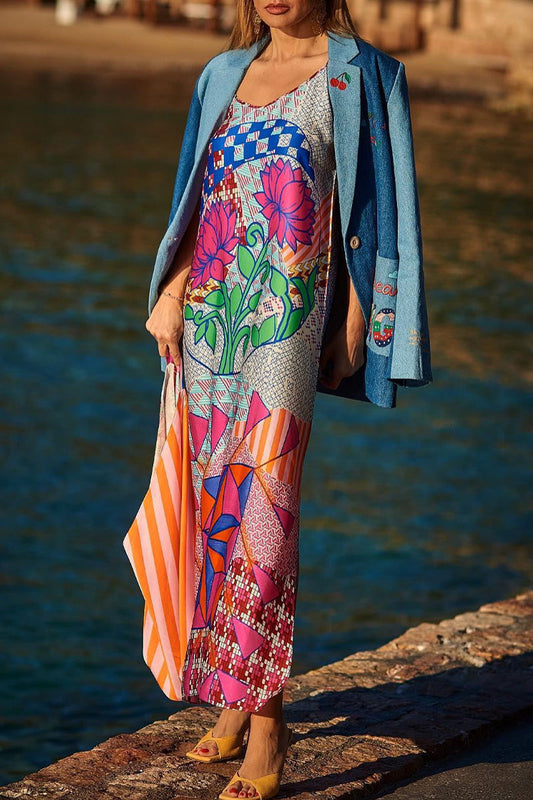 Vestido informal con escote en V y estampado en contraste
