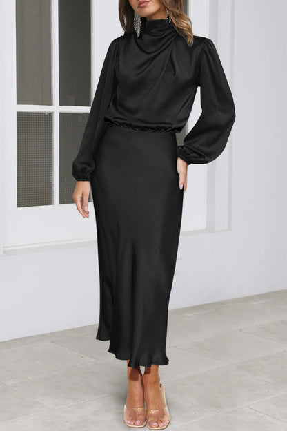 Elegantes vestidos de cuello alto con pliegues sólidos