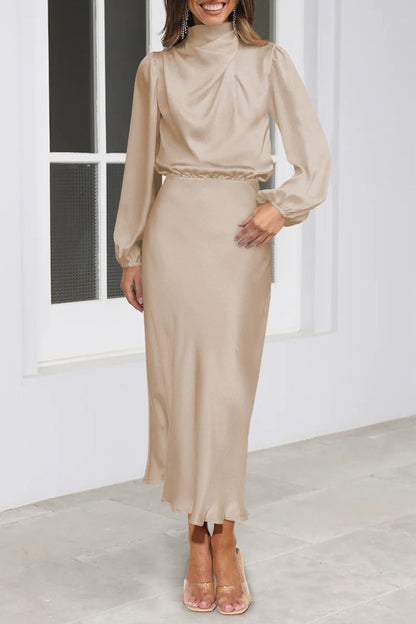 Elegantes vestidos de cuello alto con pliegues sólidos