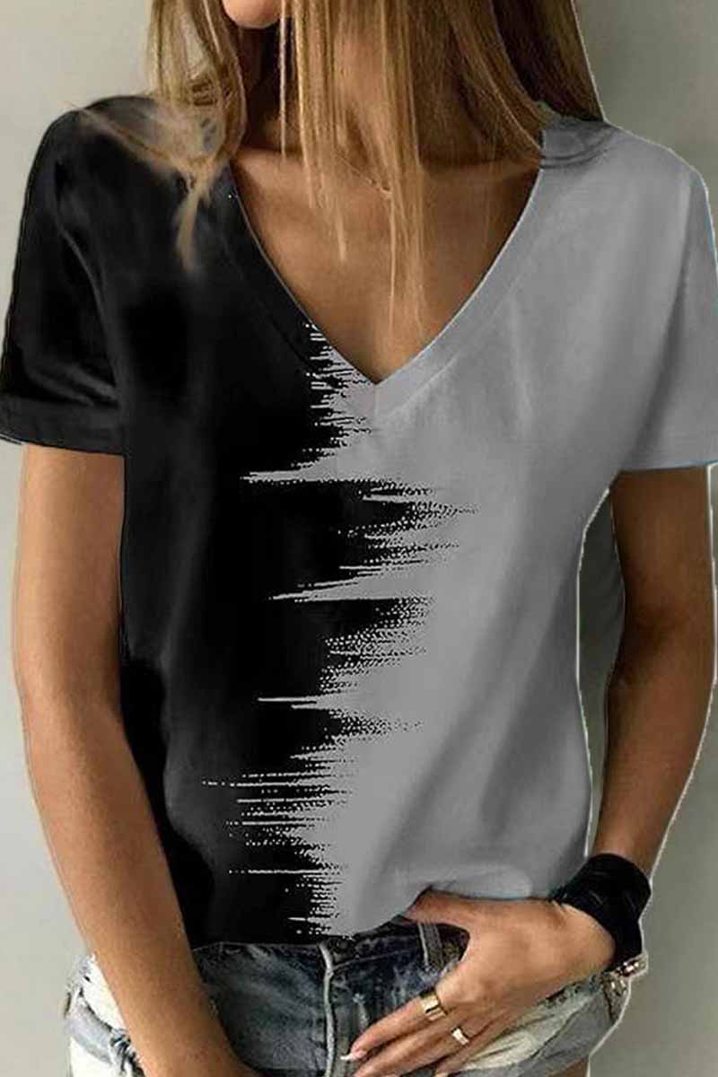 Camisetas de cuello en V con patchwork y estampado urbano