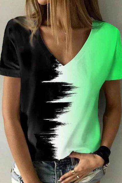 Camisetas de cuello en V con patchwork y estampado urbano