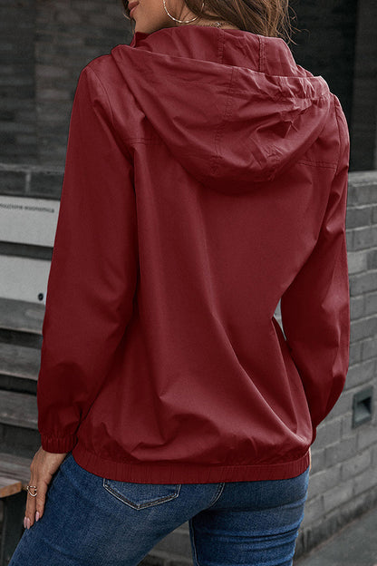 Ropa deportiva informal con capucha y cuello sólido