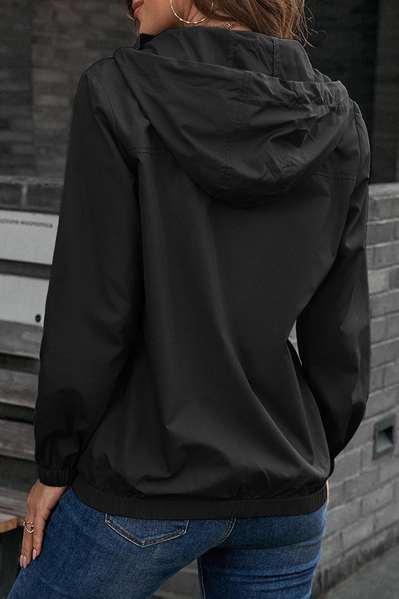 Ropa deportiva informal con capucha y cuello sólido