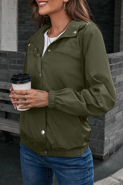 Ropa deportiva informal con capucha y cuello sólido