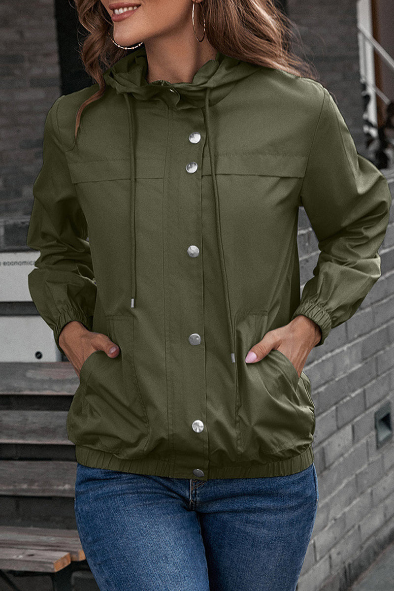 Ropa deportiva informal con capucha y cuello sólido