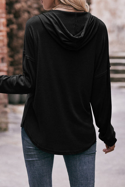Tops casuales con cuello y capucha y botones sólidos