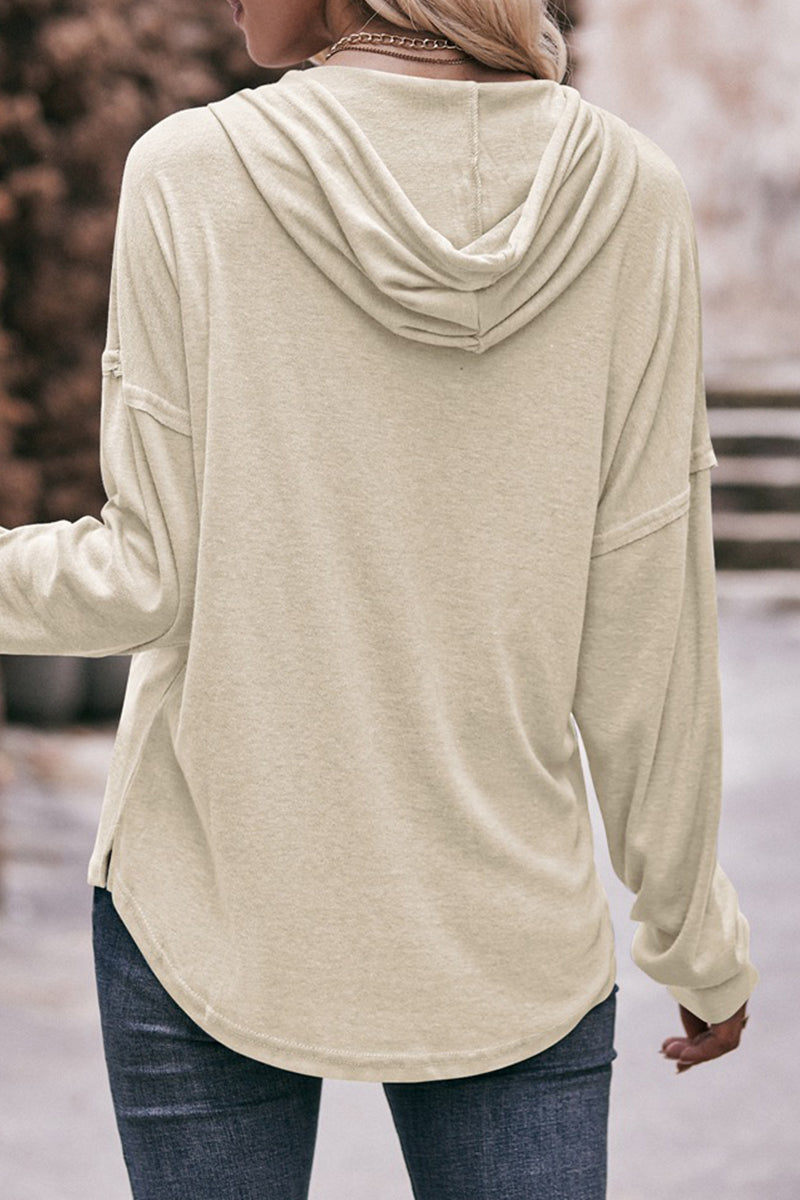 Tops casuales con cuello y capucha y botones sólidos