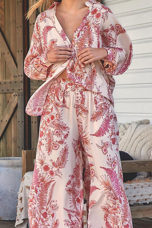 Conjunto informal de dos piezas con cuello vuelto, manga larga y bolsillo estampado