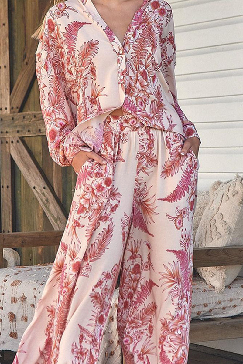 Conjunto informal de dos piezas con cuello vuelto, manga larga y bolsillo estampado