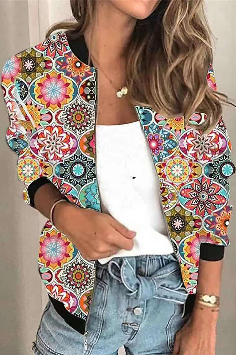 Prendas de abrigo informales con cuello redondo y estampado de patchwork