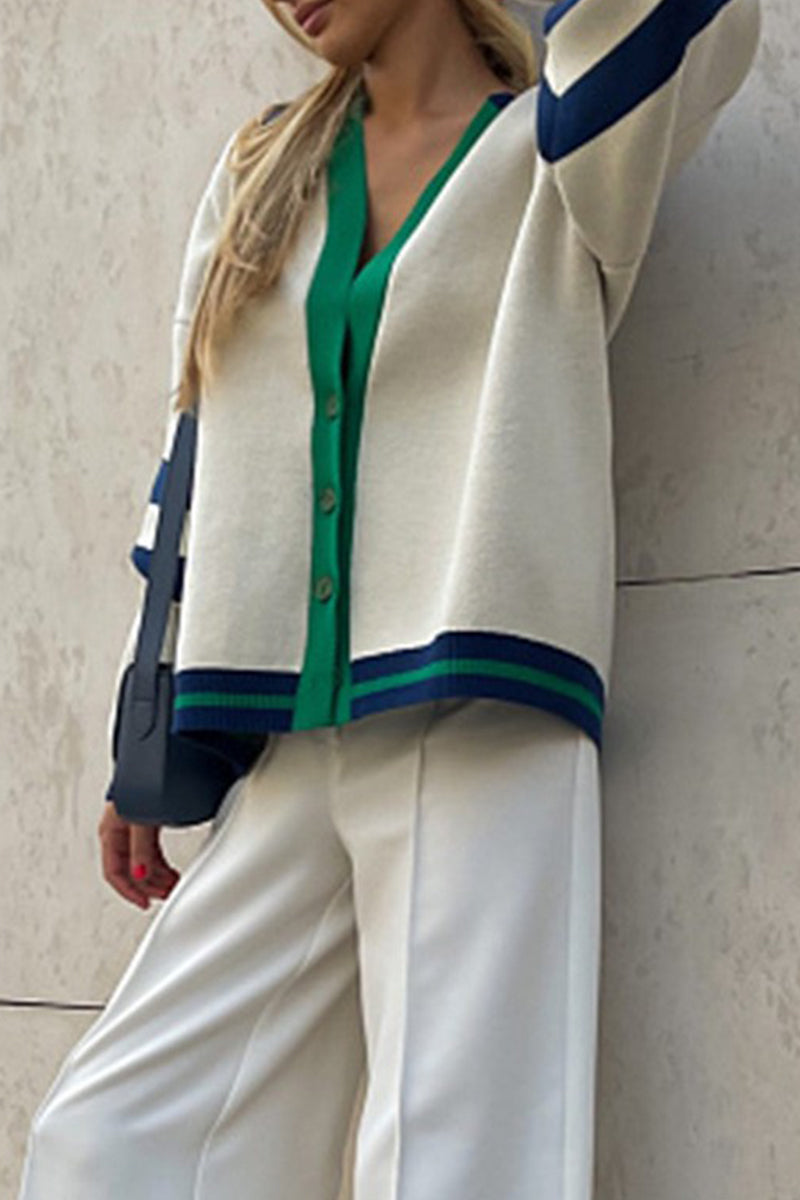 Tops casuales con cuello en V y contraste de bloques de colores