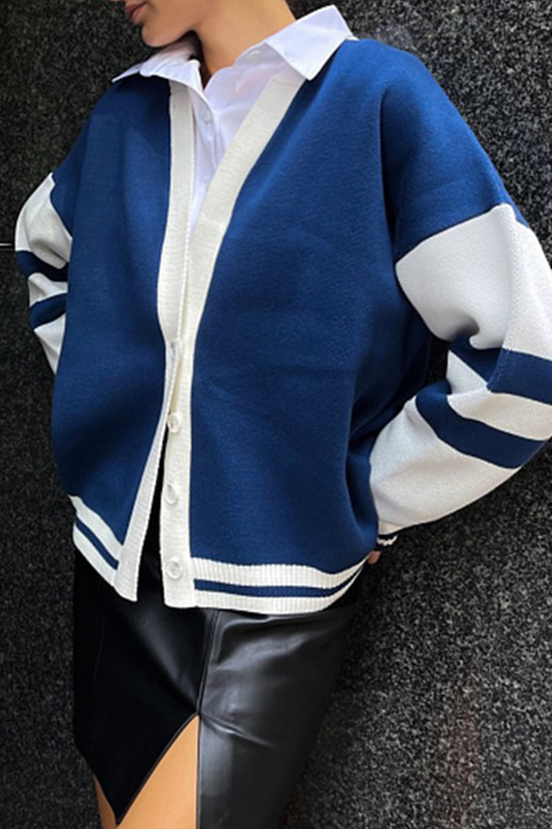 Tops casuales con cuello en V y contraste de bloques de colores