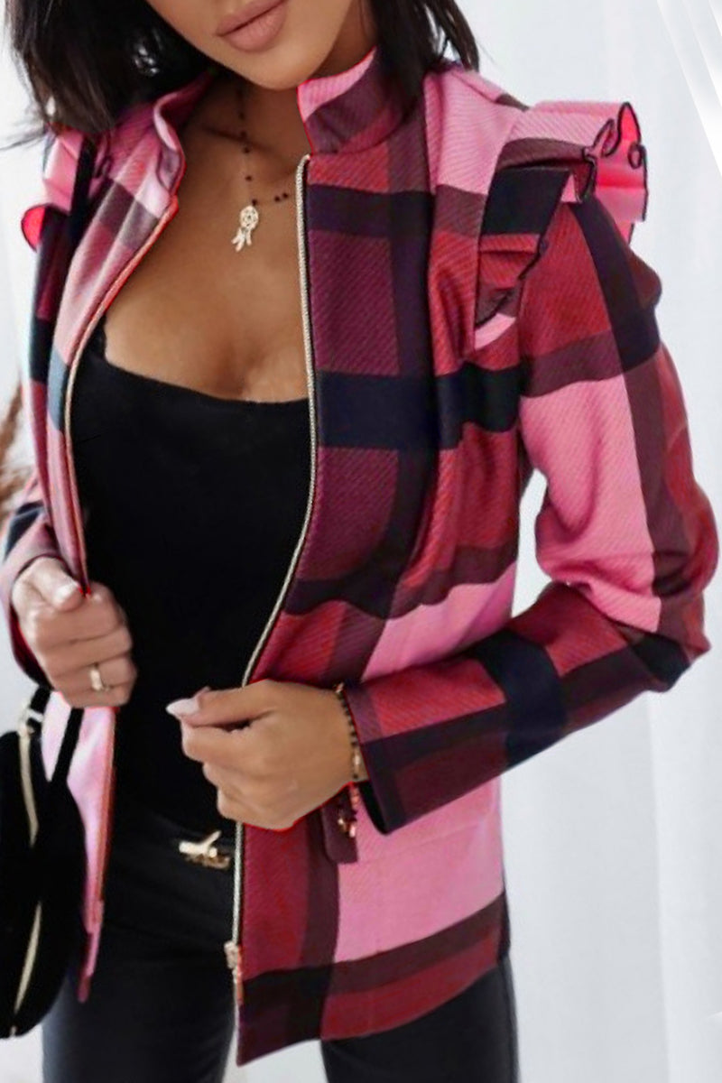 Prenda exterior informal de cuello alto con cuadros contrastantes