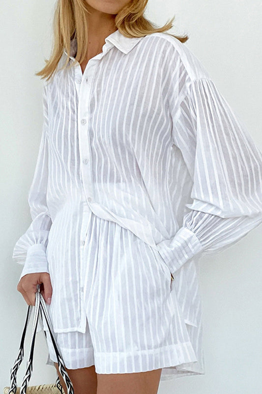Conjunto informal de dos piezas con cuello vuelto, manga larga y bolsillos de patchwork a rayas