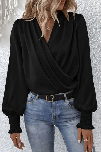 Elegantes blusas con cuello en V y pliegues sólidos