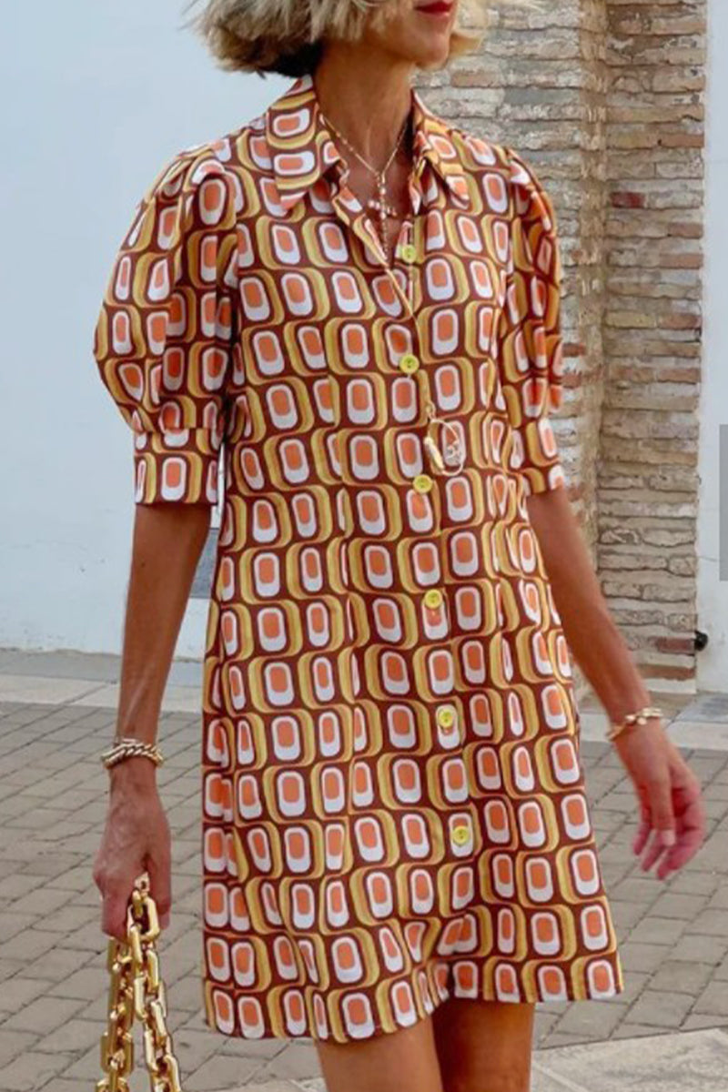 Vestido camisero informal con cuello vuelto y estampado geométrico dulce
