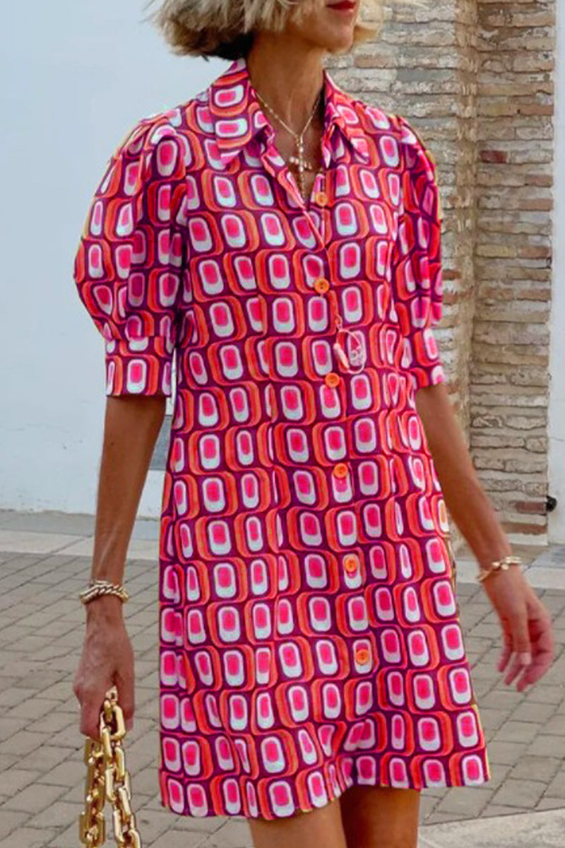 Vestido camisero informal con cuello vuelto y estampado geométrico dulce