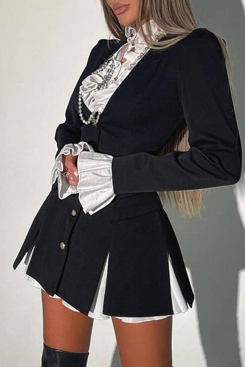 Elegantes vestidos de línea A con cuello asimétrico y patchwork sólido