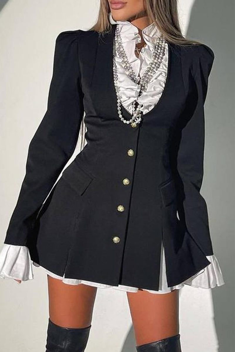 Elegantes vestidos de línea A con cuello asimétrico y patchwork sólido