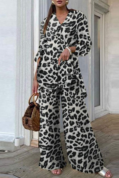 Conjunto informal de dos piezas con estampado de leopardo y cuello vuelto, manga larga (3 colores)