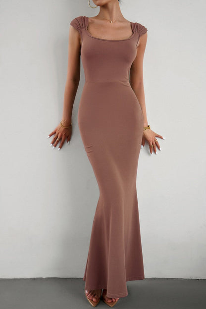 Vestidos casuales de falda de un solo paso con cuello cuadrado y patchwork sólido