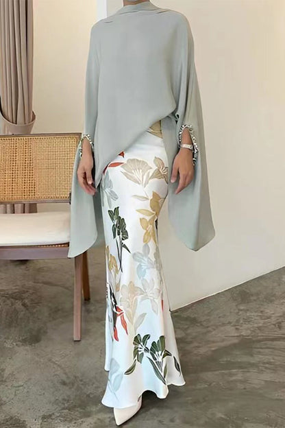 Elegante conjunto de dos piezas con cuello alto, manga larga y patchwork floral