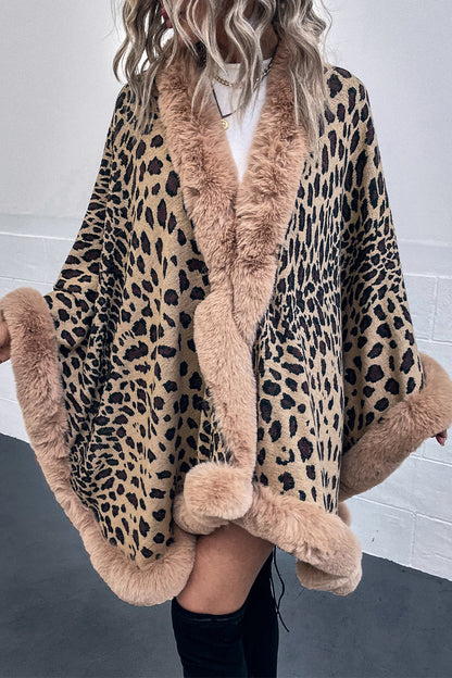 Prendas de abrigo elegantes de calle con estampado de leopardo y patchwork