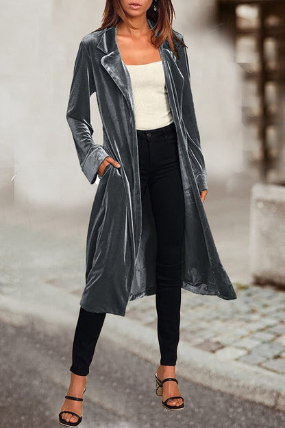 Prenda exterior elegante de estilo británico con cuello vuelto y bolsillos sólidos