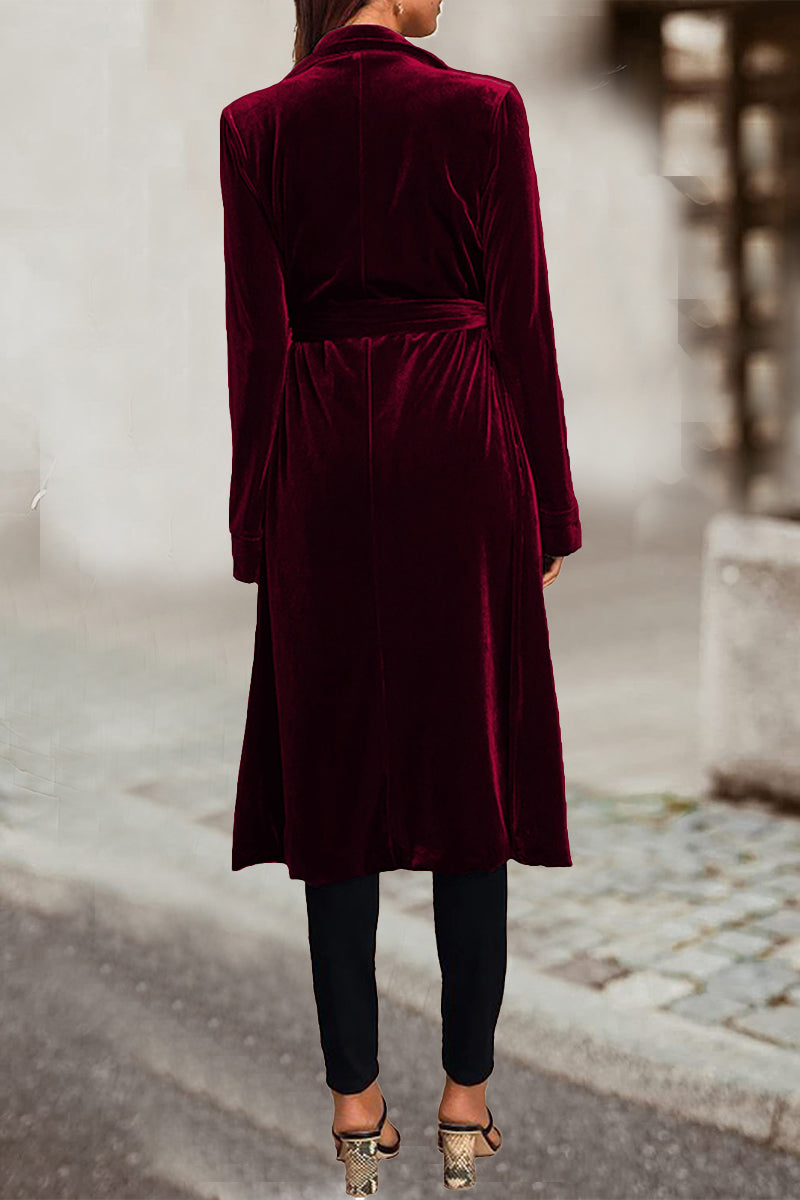 Prenda exterior elegante de estilo británico con cuello vuelto y bolsillos sólidos