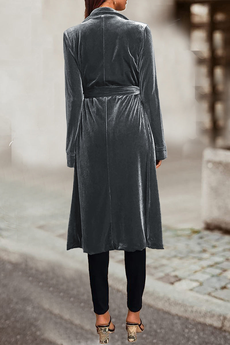 Prenda exterior elegante de estilo británico con cuello vuelto y bolsillos sólidos