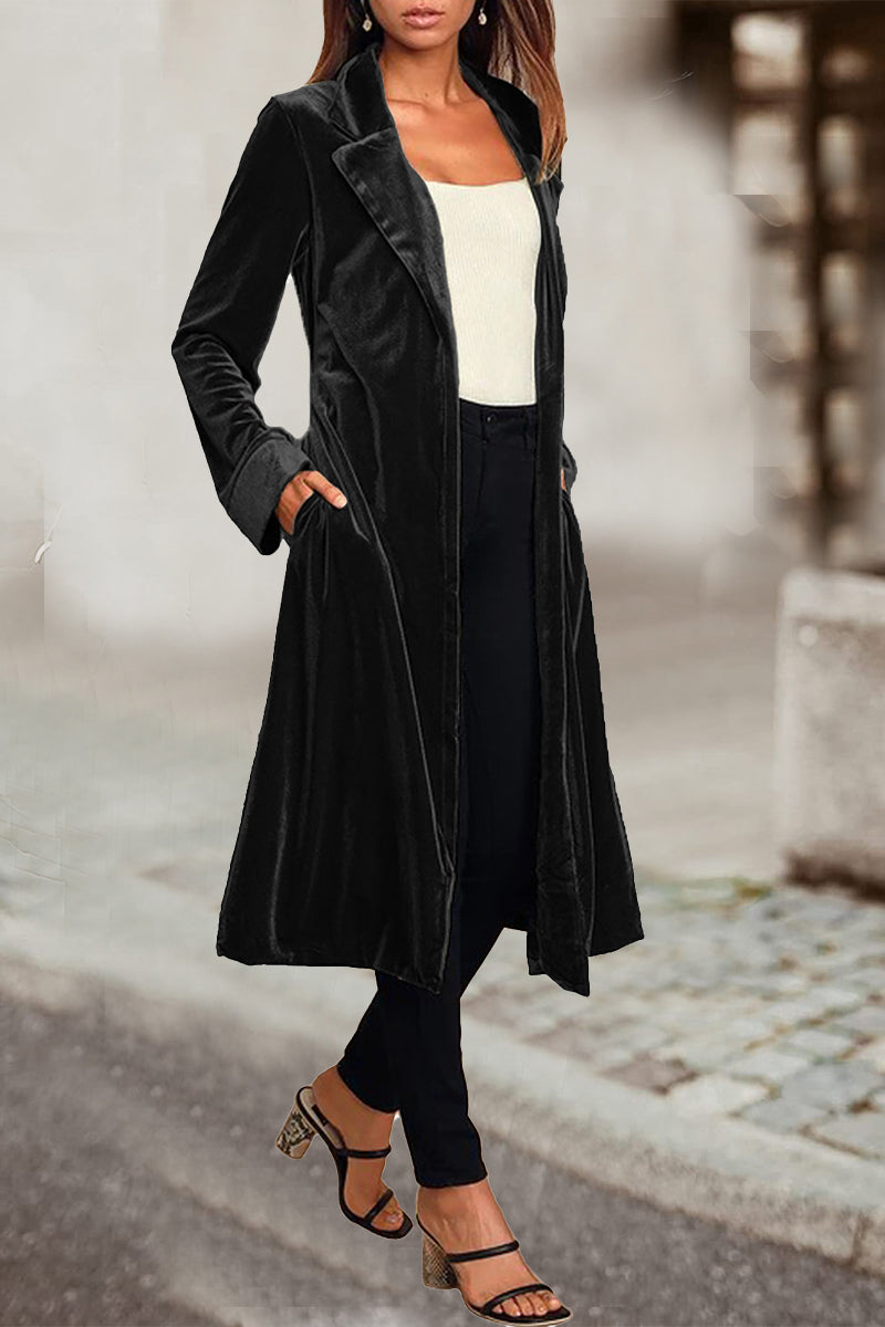 Prenda exterior elegante de estilo británico con cuello vuelto y bolsillos sólidos