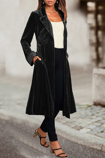 Prenda exterior elegante de estilo británico con cuello vuelto y bolsillos sólidos