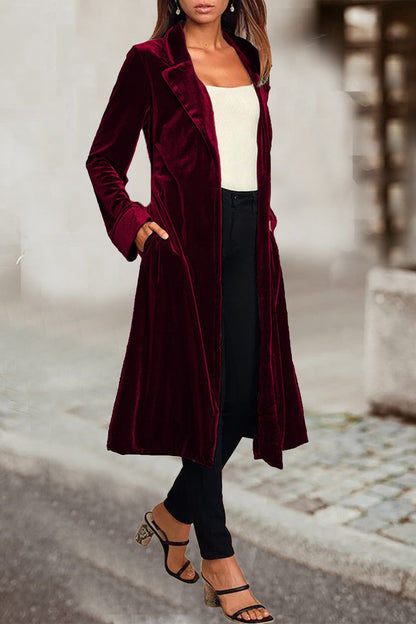 Prenda exterior elegante de estilo británico con cuello vuelto y bolsillos sólidos