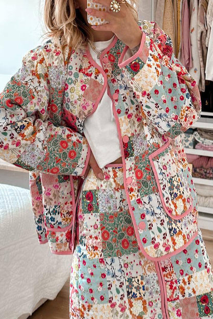 Prenda exterior con cuello en U y patchwork floral con estampado dulce