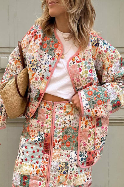 Prenda exterior con cuello en U y patchwork floral con estampado dulce